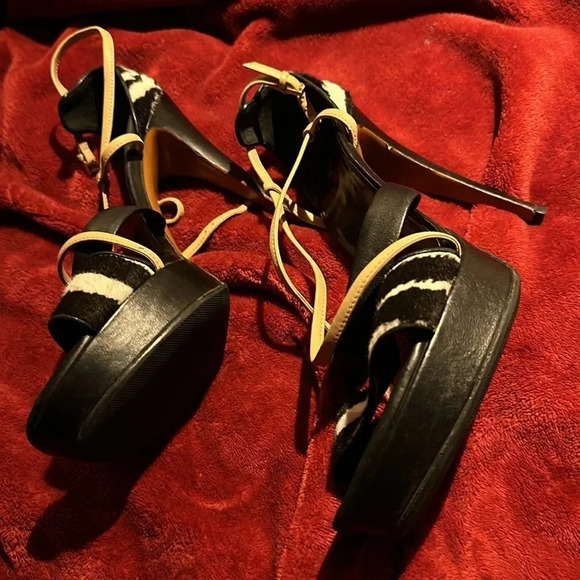 Gucci Pony hair printed stilettos  heels sandals Sz 10 - Picture 12 of 17